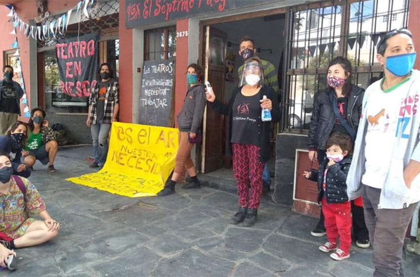 Las salas de Mar del Plata protestaron por la decisión de que no haya temporada teatral