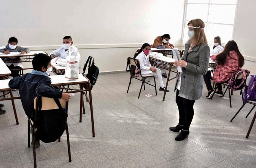 El Gobierno bonaerense le ofreció a los docentes un 15% de aumento salarial