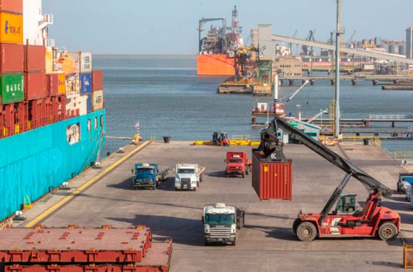 Dragado del Puerto: "Sobre 13000 contenedores certificados en 2020, solo 2400 salieron de Mar del Plata"
