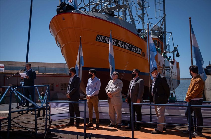 Botaron un nuevo barco pesquero en el Puerto de Mar del Plata