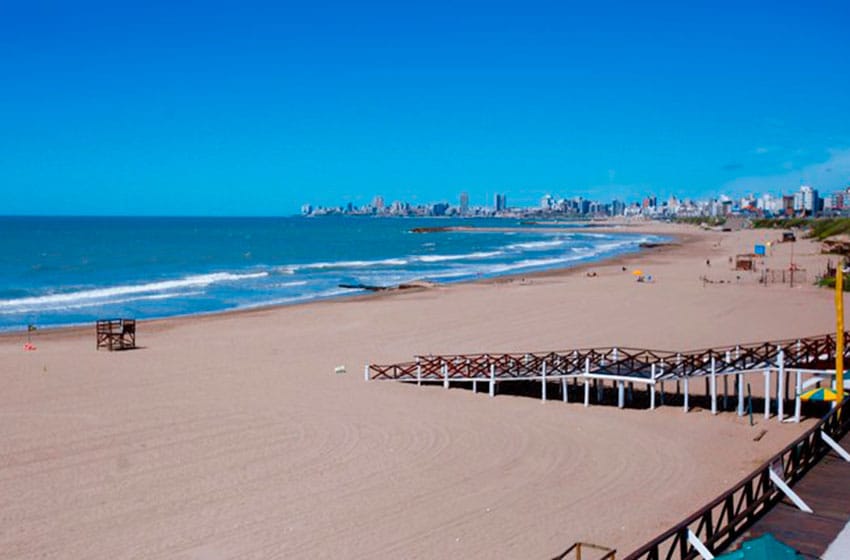 Sol, arena y mar: cielo despejado con una máxima de 29° en Mar del Plata