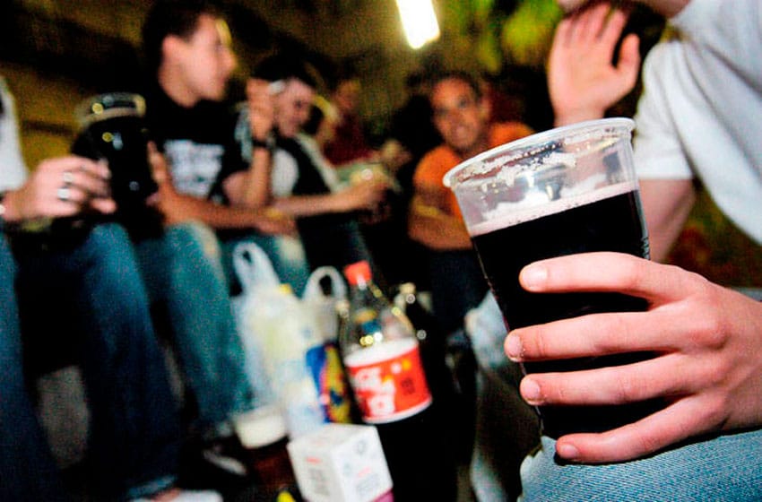 El Sedronar lanza la campaña Verano Cuidado para evitar el consumo excesivo de alcohol de jóvenes