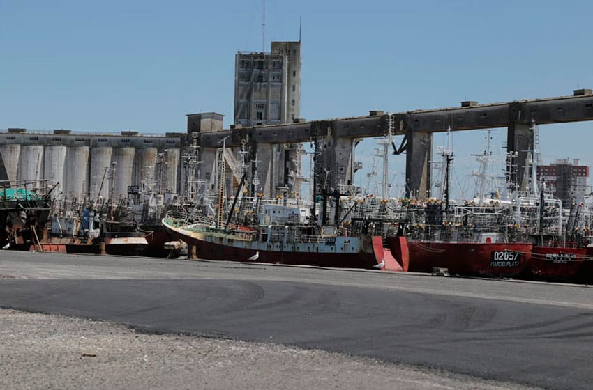 Demoras en el dragado del Puerto: el Concejo pide informes