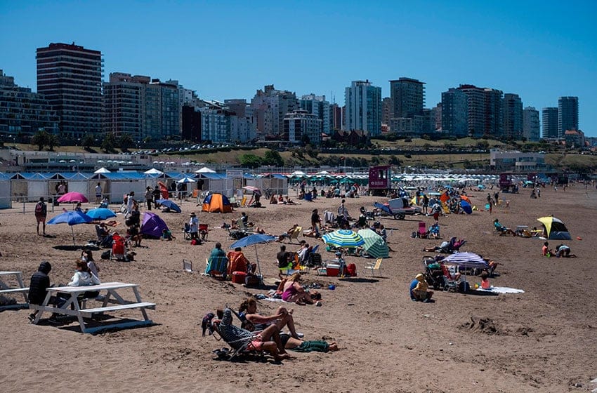 ¿Cómo se controla el distanciamiento social en las playas de Mar del Plata?