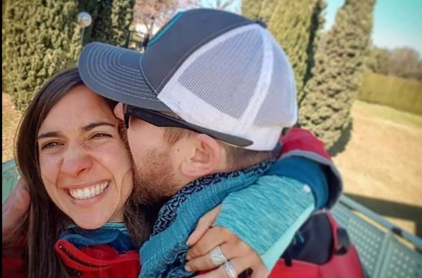 Una marplatense y un estadounidense van a casarse, pero no dejan entrar al novio a Argentina