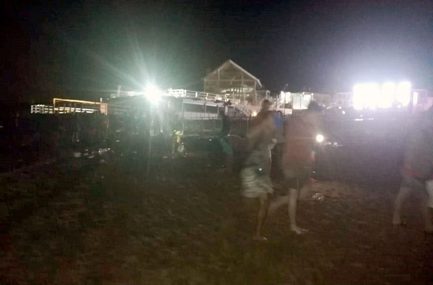Desbaratan fiesta clandestina con 100 personas en Samsara Beach