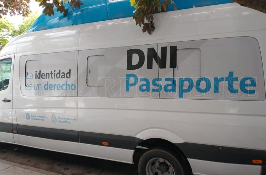 Comenzó a funcionar el dispositivo móvil para tramitar DNI y pasaporte de forma rápida en Mar del Plata