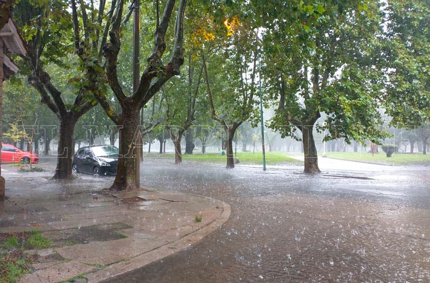 Rige alerta por fuertes lluvias en General Pueyrredon