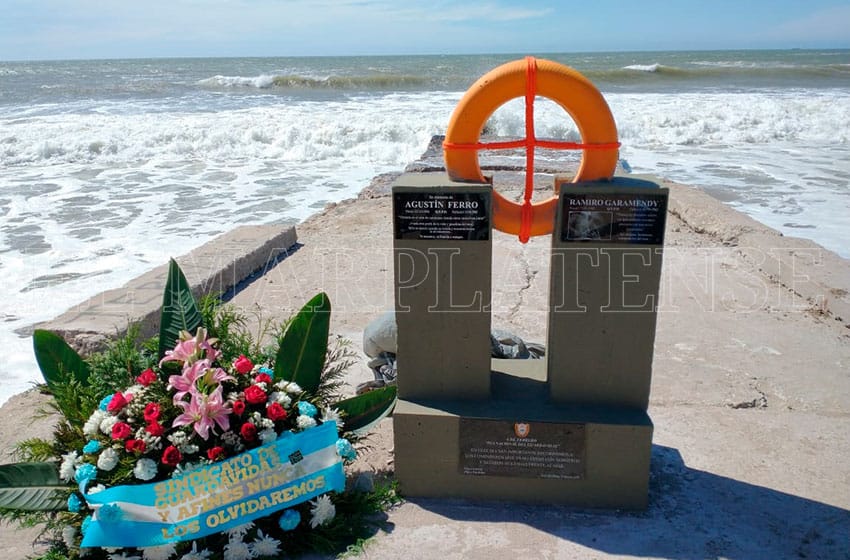 Día del Guardavidas: inauguraron un monumento en homenaje a quienes "murieron en acción"