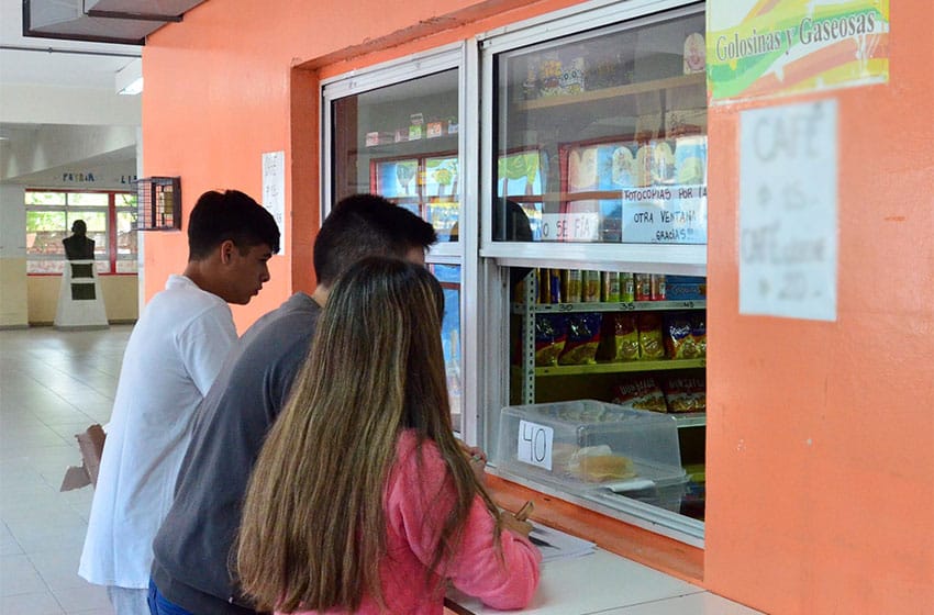 Triunfo de kioscos y buffets: este lunes vuelven a las escuelas de Mar del Plata