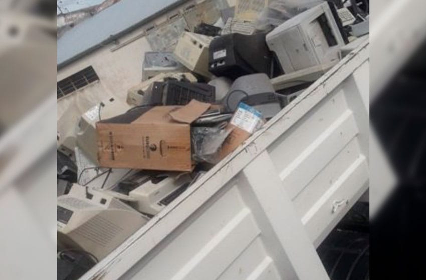 Llegó a Mar del Plata un camión con más de dos mil kilos de residuos informáticos para su reciclado