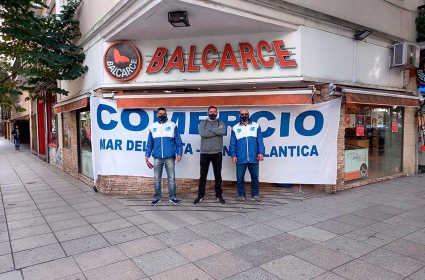 Vuelven a tomar todas las sucursales de Postres Balcarce en Mar del Plata