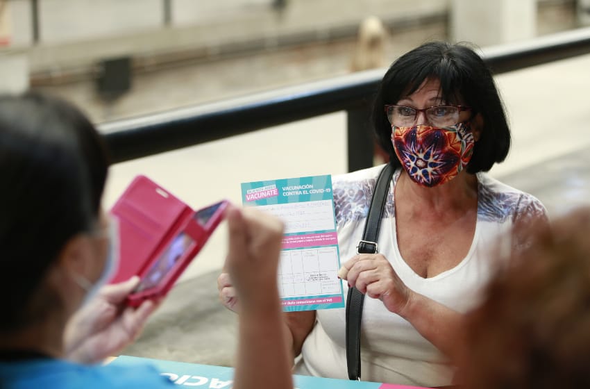 Con 3.795 nuevos contagios, los casos en Buenos Aires ascienden a 1.727.975