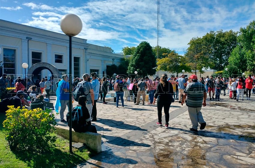 Concentración y marcha por Güemes: "Se avecina un invierno complejo en Mar del Plata"