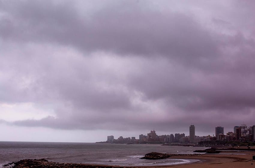 Siguen las tormentas en Mar del Plata, pero se esperan mejoras por la tarde