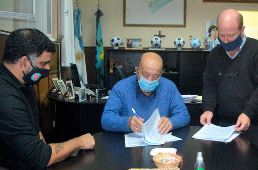 Mar Chiquita firmó un convenio por el programa "Familias Solidarias"