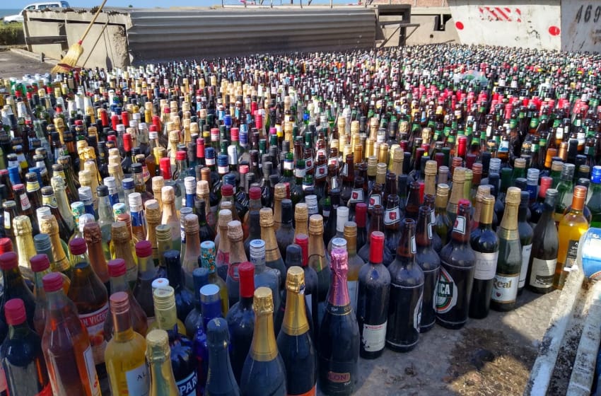 Destruyeron más de 10 mil litros de alcohol secuestrados en fiestas clandestinas