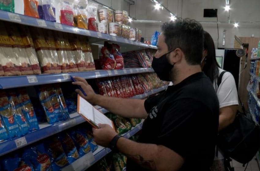 El Gobierno le pidió a empresarios congelar los precios de alimentos por 90 días