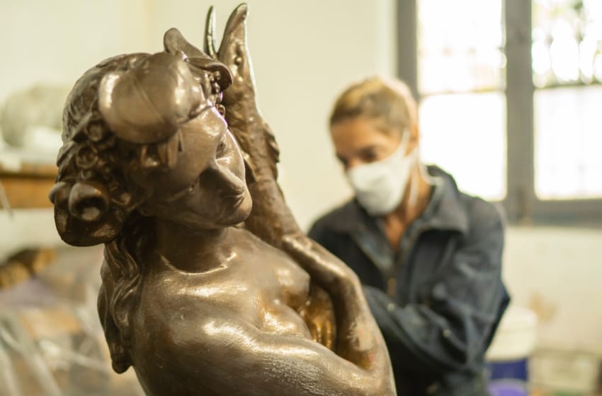 Recuperaron otras 35 piezas escultóricas en la estancia donde se encontró “Sirena”