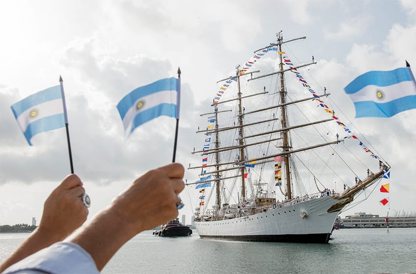 Finalmente, la Fragata Libertad pudo ingresar al Puerto de Buenos Aires