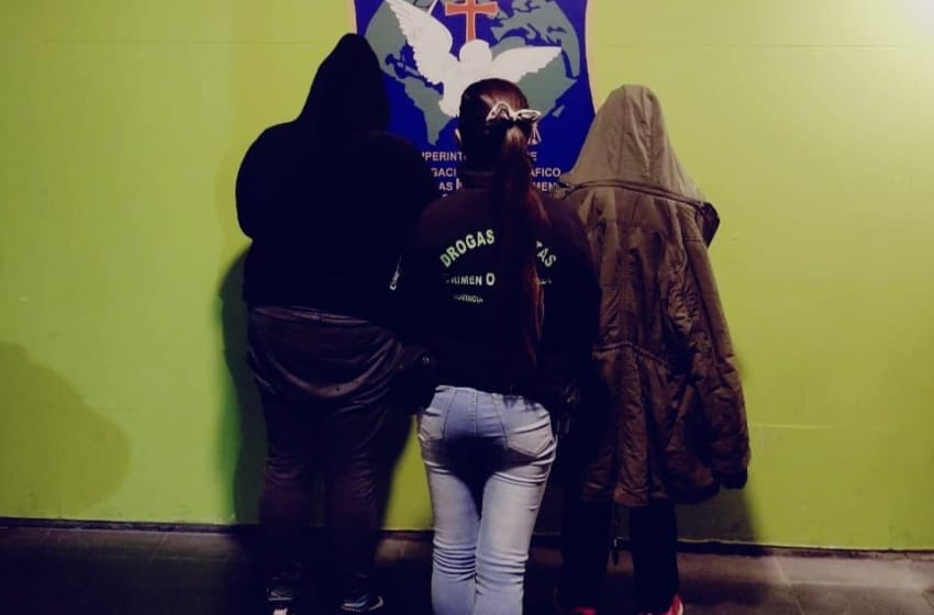 Caen "las cuñadas" que vendían cocaína en un point del barrio Belgrano