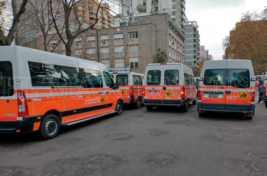Transportistas escolares, al límite: 300 familias solicitan ayuda "urgente" en la Municipalidad