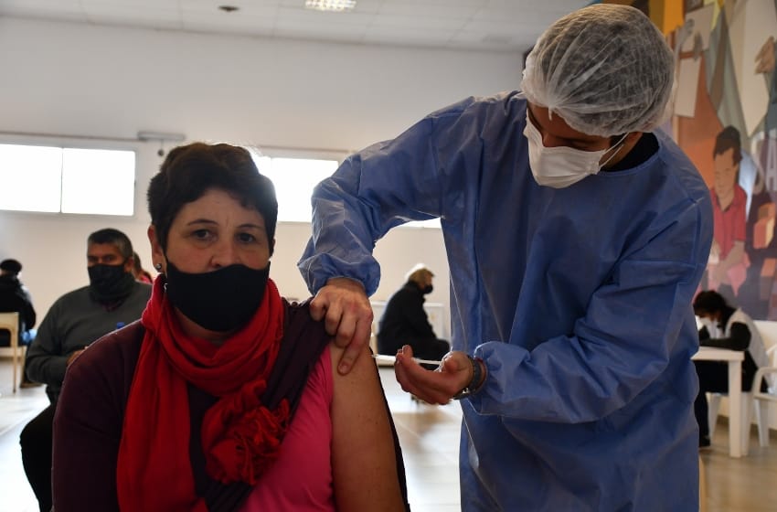 La vacunación itinerante llega al barrio Colonia Barragán