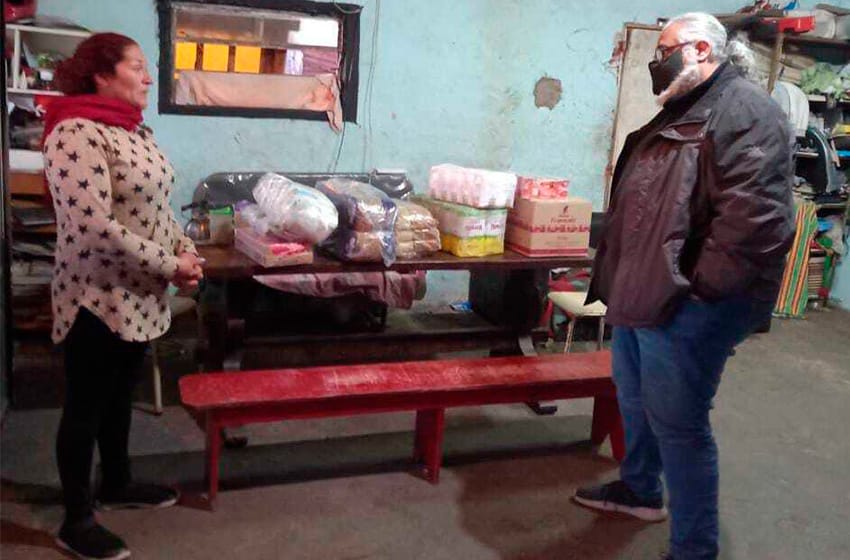 Cooperativistas distribuyeron alimentos y ropa en los barrios más vulnerables de Mar del Plata