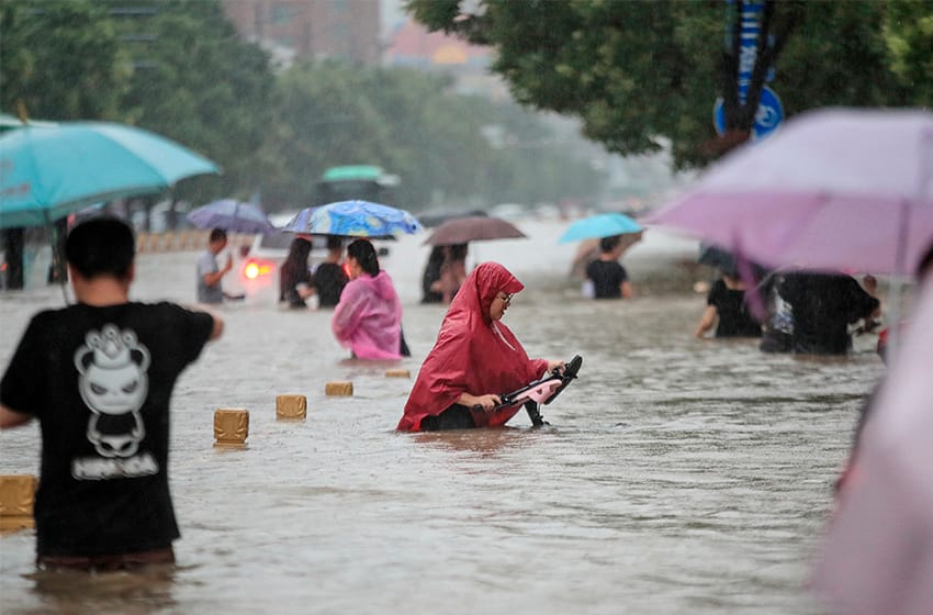 Al menos 25 fallecidos y 200.000 evacuados por inundaciones y lluvias torrenciales en China
