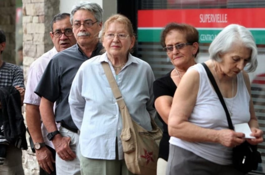 Jubilados bonaerenses percibirán sus haberes de febrero desde el jueves 24