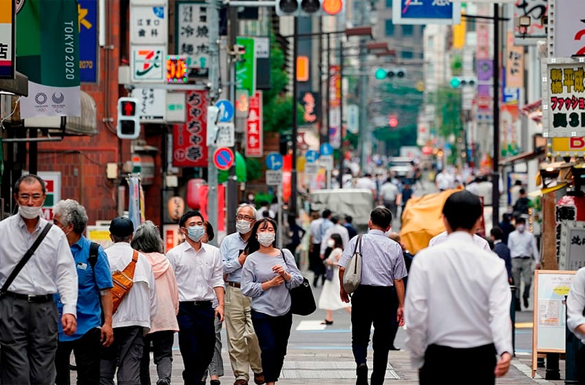 Japón rompe su récord de contagios al sumar más de 20.000 en un día