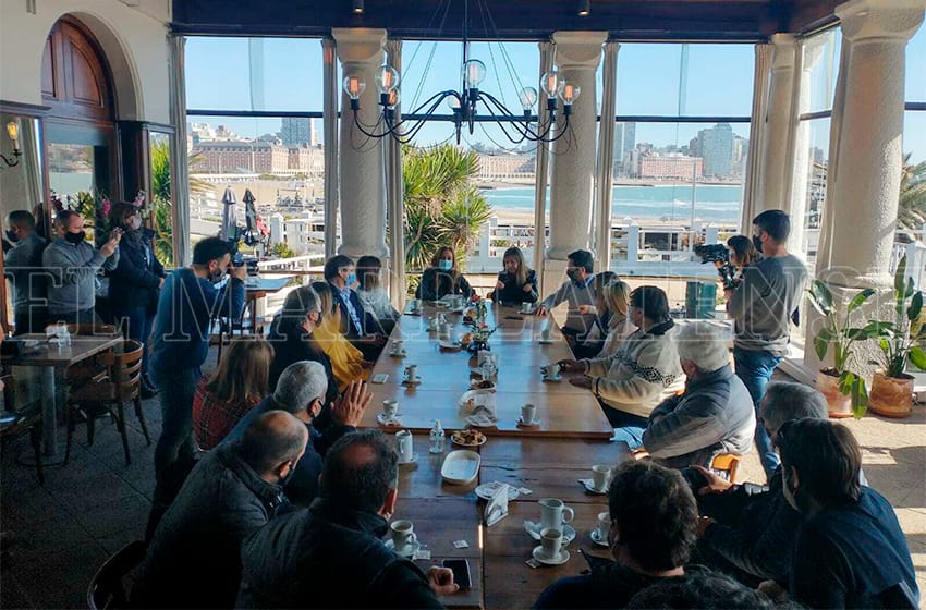 Raverta y Tolosa Paz se reunieron con empresarios hoteleros, gastronómicos y de Balnearios