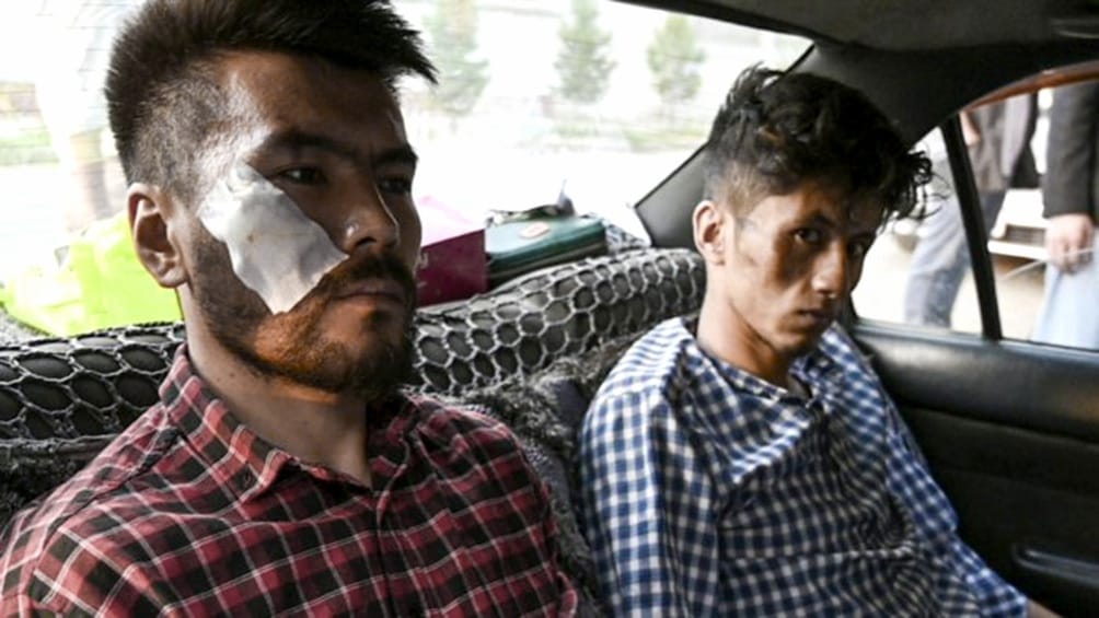 Los talibanes detuvieron y golpearon a dos periodistas afganos que cubrían una marcha