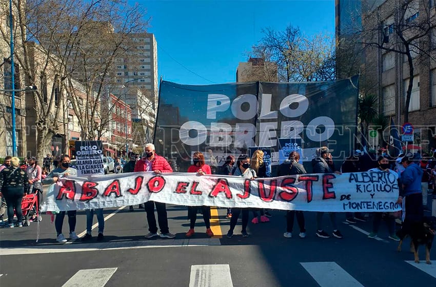 Marcha del Polo Obrero al Municipio: "Estamos retomando el plan de lucha luego de las elecciones"