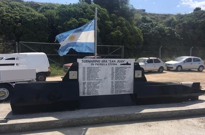 Quedó emplazado el memorial a las víctimas del ARA San Juan en Mar del Plata