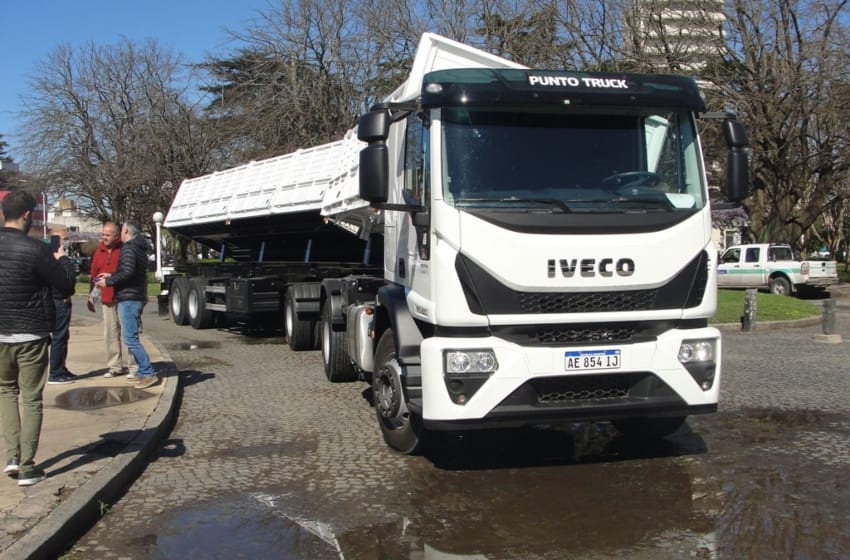 Balcarce gestiona: adquirió un nuevo camión para mejorar la infraestructura vial