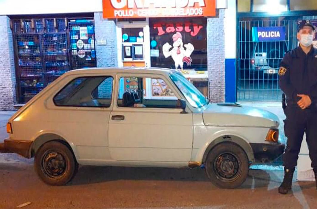 Caen roba ruedas: circulaban en un auto robado hace 4 años por el barrio San José