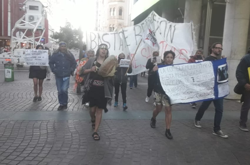 Manifestación en la peatonal marplatense por Elias Garay