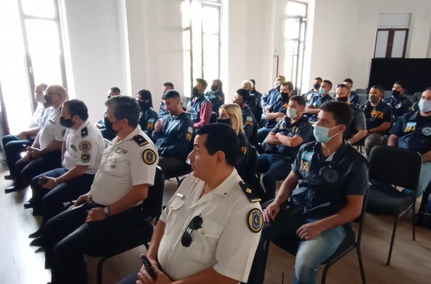 Continúan las capacitaciones para el personal de la Policía Federal Argentina
