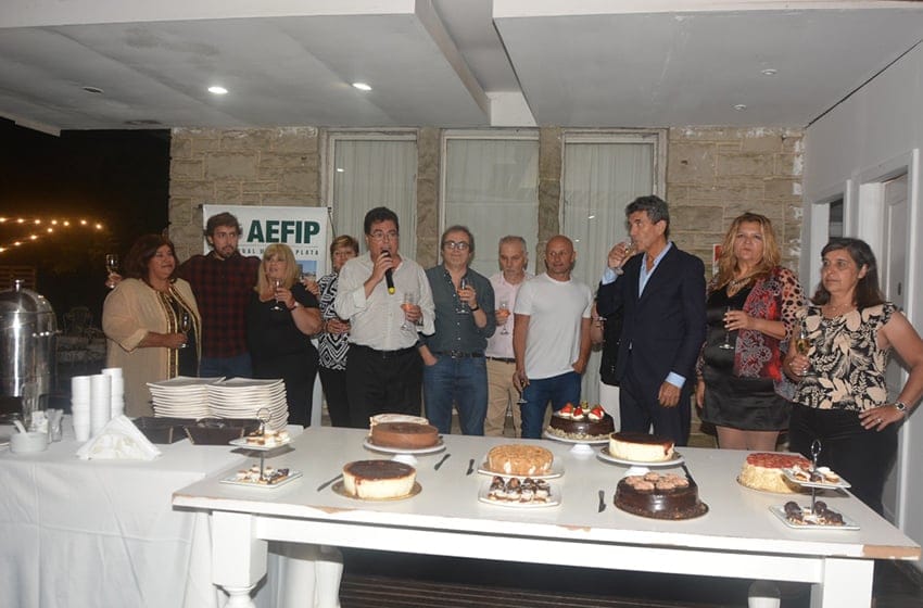 Con un show de Miguel Angel Cherutti, la AEFIP despidió el año