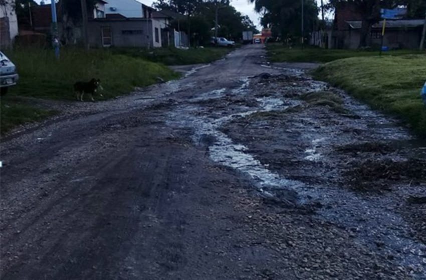Piden asfaltar calles en Colinas de Peralta Ramos