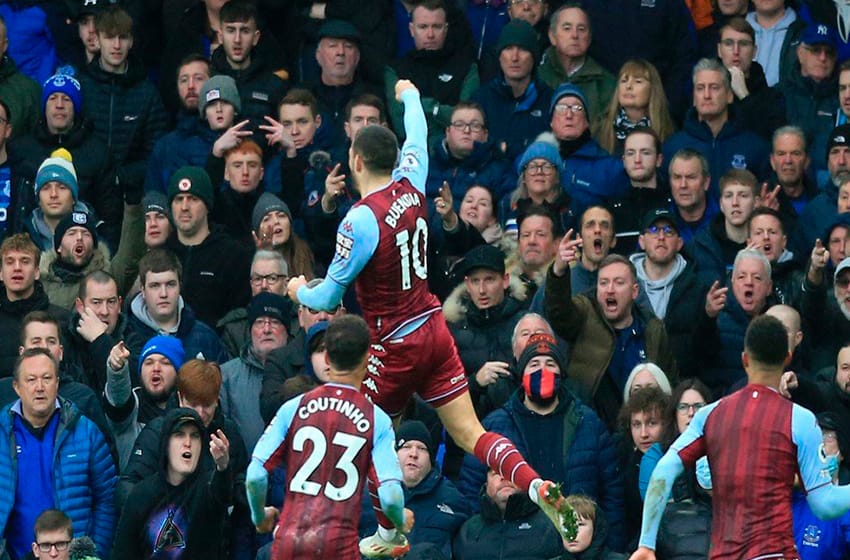 Buendía y "Dibu" Martínez, decisivos en la victoria a Aston Villa sobre Everton