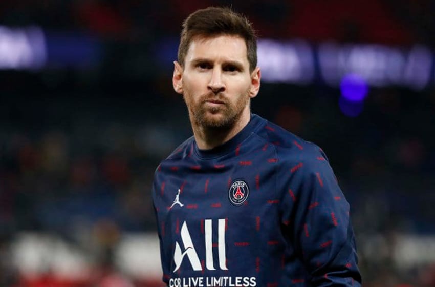 A Messi le dio negativo el PCR y partió a París junto a su familia en un vuelo privado