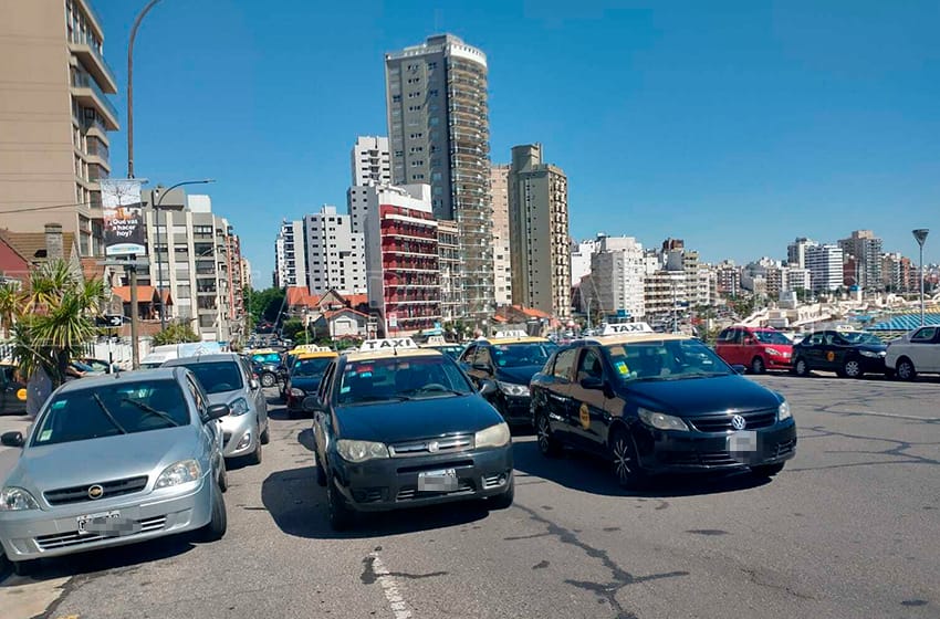 Taxis en estado de alerta: "Hay poca intención para mejorar el servicio"