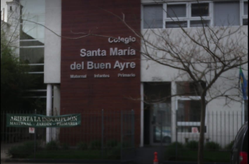 Cierre del colegio Santa María del Buen Ayre: "Nos enteramos por los medios"