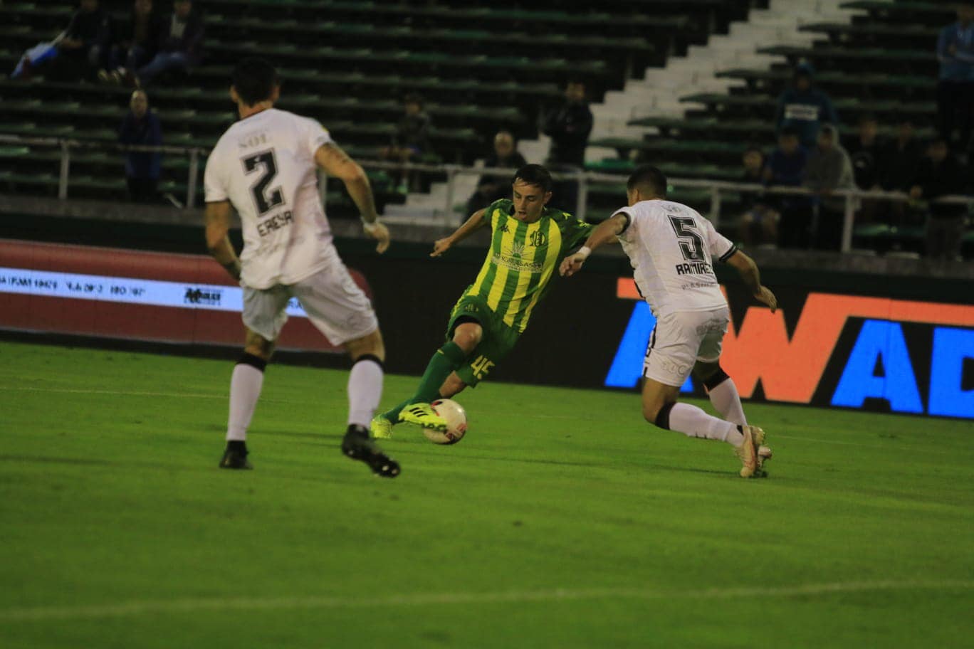Aldosivi igualó sin goles ante Central Córdoba
