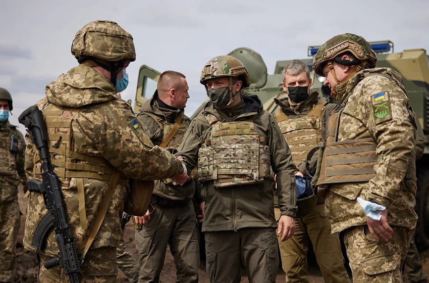 Ucrania y Rusia ven avances hacia una disminución de las tensiones militares