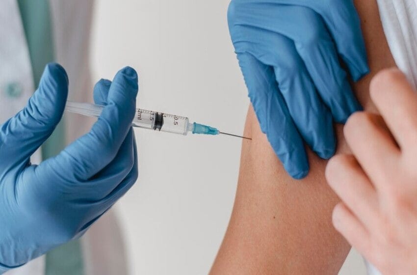 La Provincia comienza a aplicar un segundo refuerzo de la vacuna contra el coronavirus