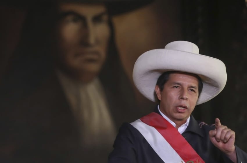 El Congreso de Perú decide si abre un proceso de destitución al presidente Castillo