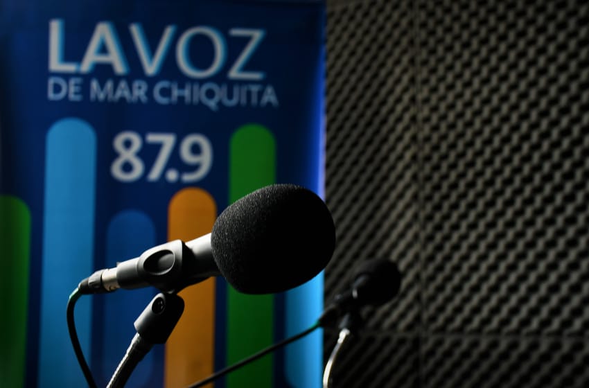 Alumnos del anexo de la Escuela 5 de Mar Chiquita realizaron un programa especial por el 24 de marzo en la radio municipal
